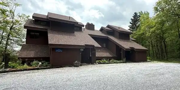 146 Ridges Way