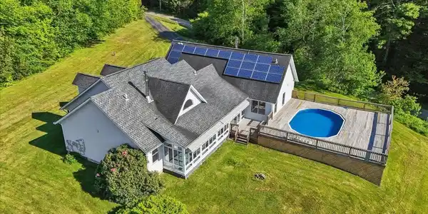 40 Brookside Lane