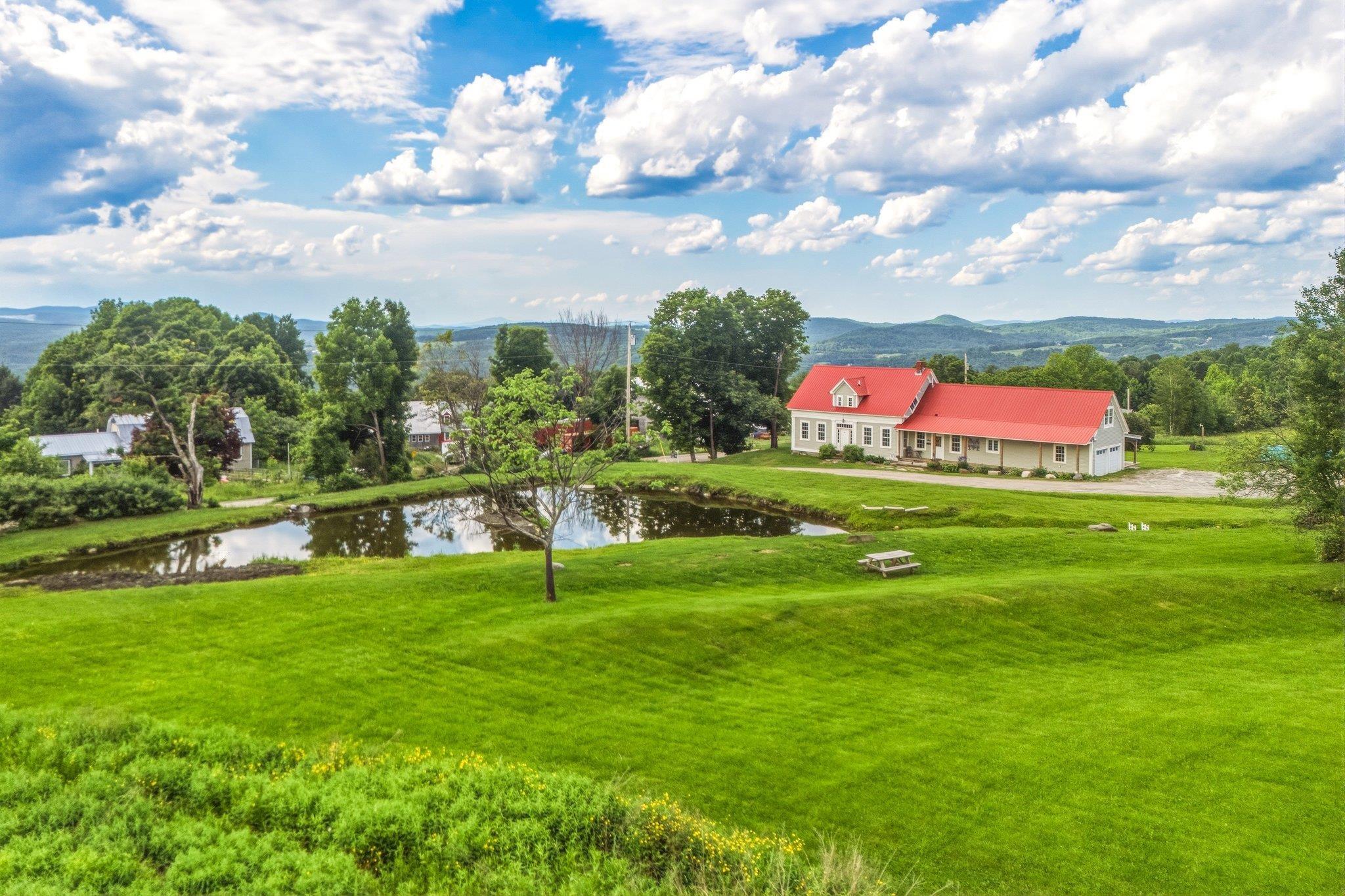 Image 4: Beautiful pond & views Image 4: Beautiful pond & views