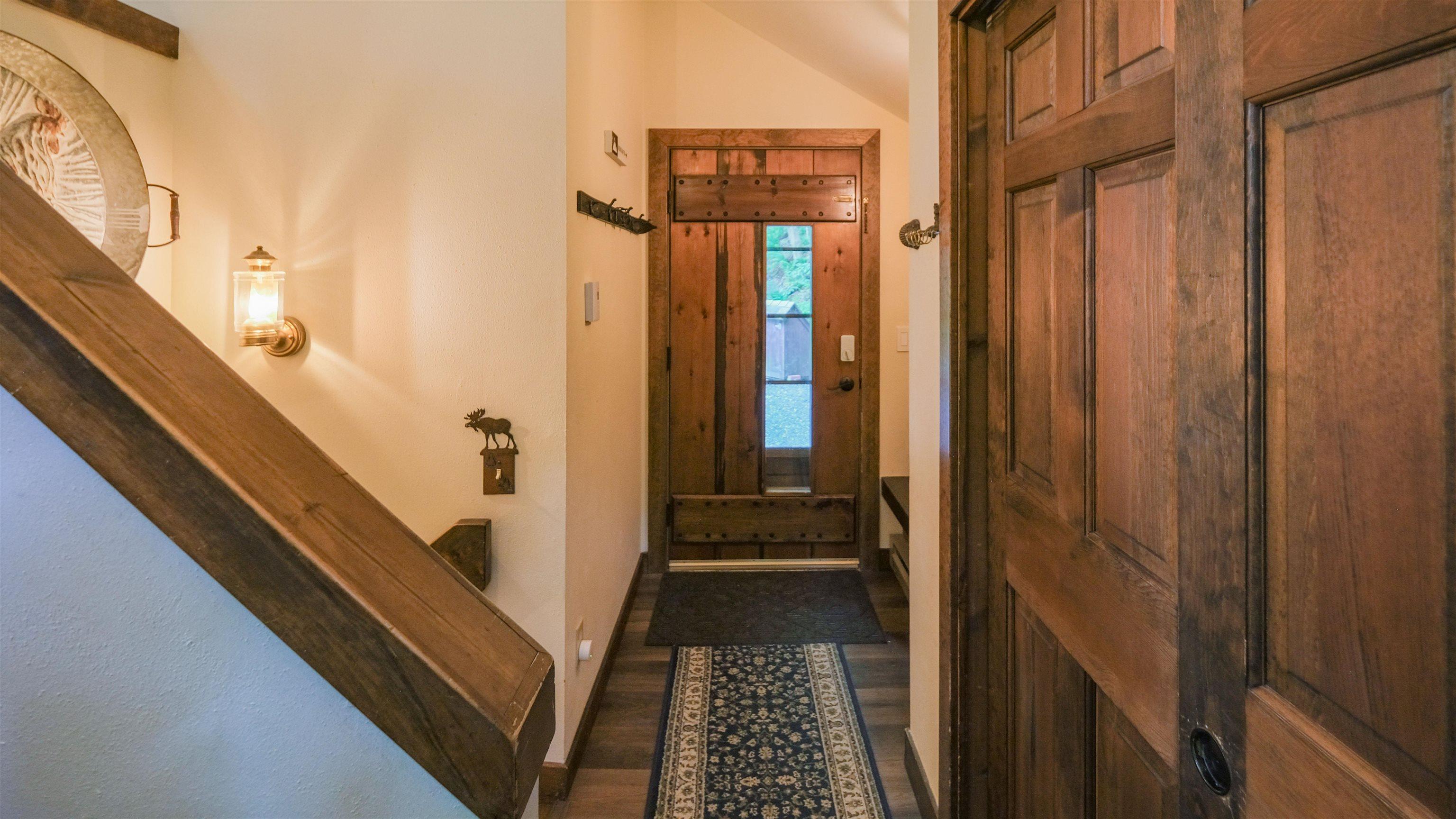 Image 2: Entrance Image 2: Entrance