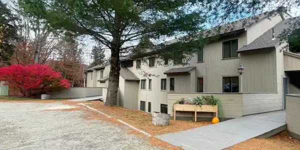 87 Snowside Drive