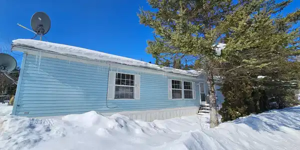 55 Bayley-Hazen Road