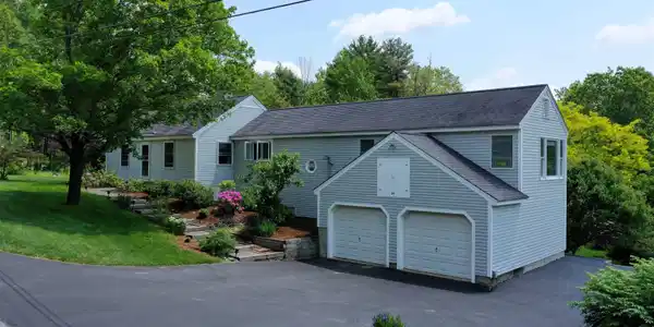 85 Farwell Lane