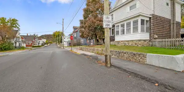 310 Willard Street