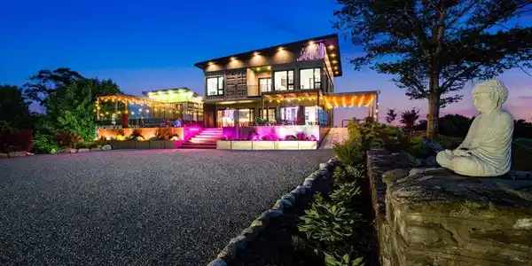 Image 3: This residence offers a harmonious blend of tranquility and 