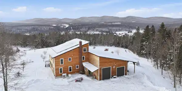 1090 Center Road