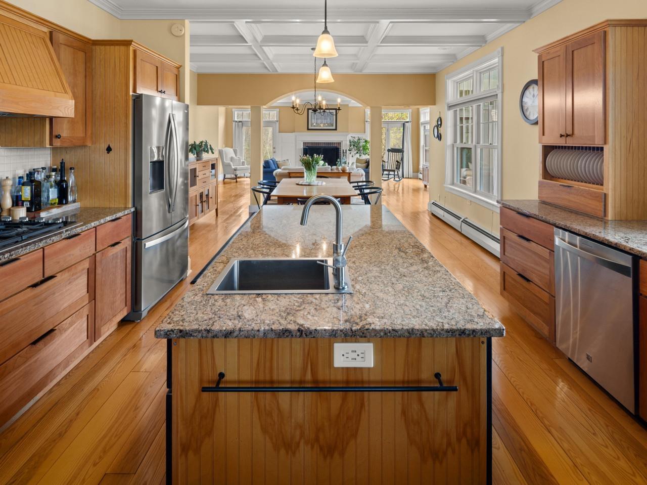 Image 2: Stunning Home Image 2: Stunning Home