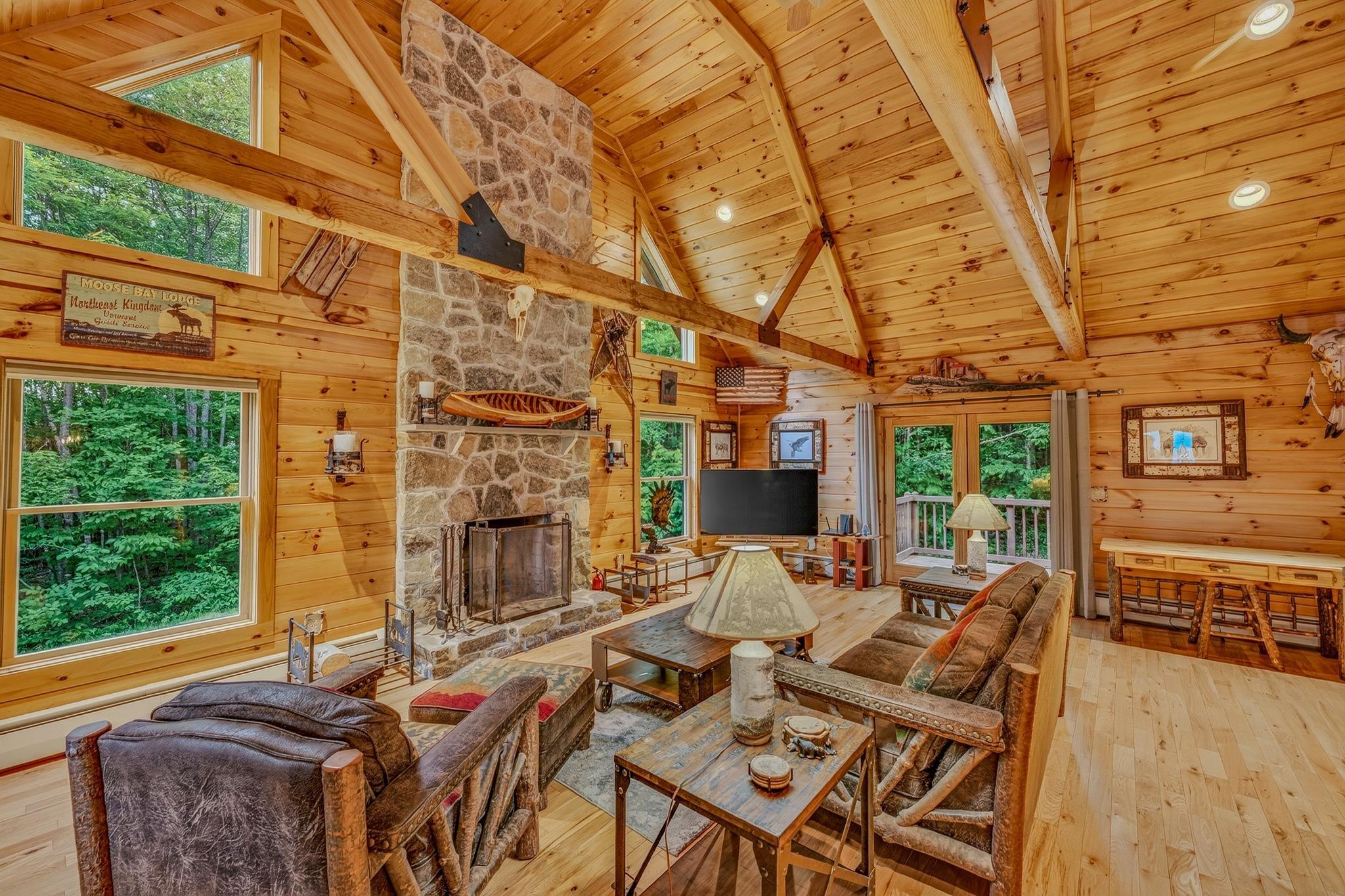 Image 4: Hardwood Floors