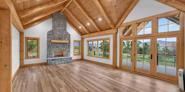Image 4: Living Room With Views