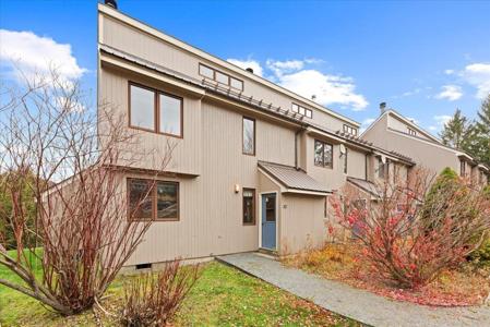 32E Crosstown Road