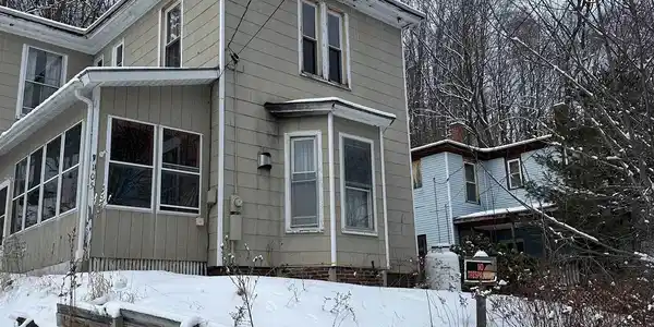 105 Maple Street