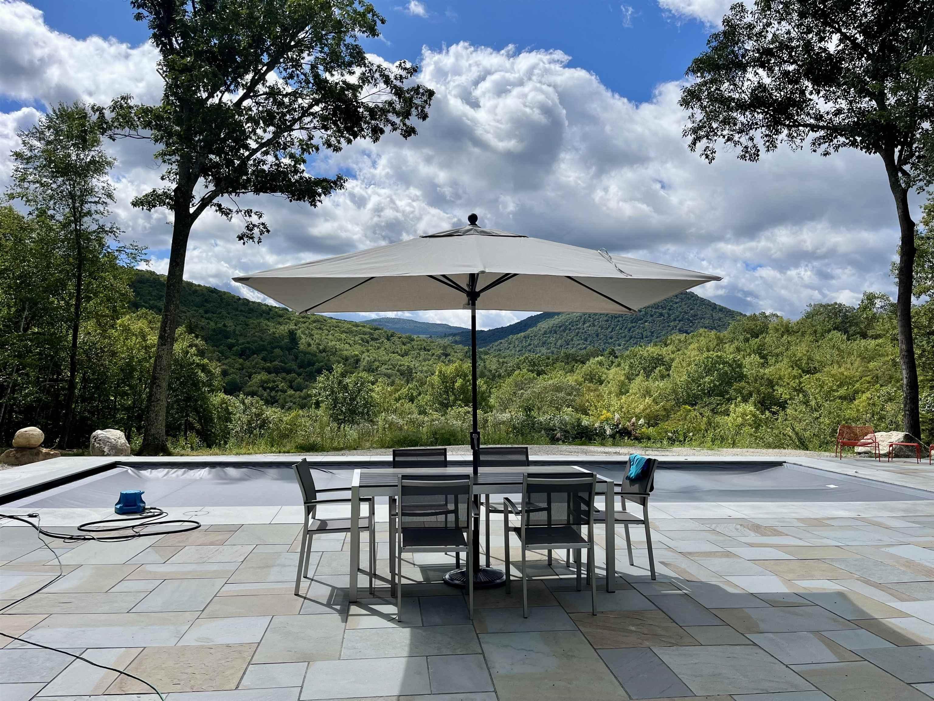 Image 1: Dreaming of Summer