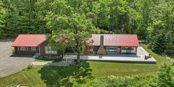 83 Towle Road