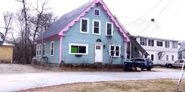 8 Oak Hill Street