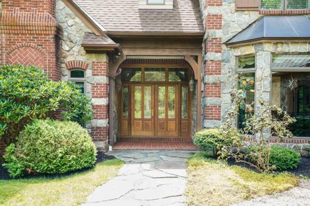 143 Foxglove Lane