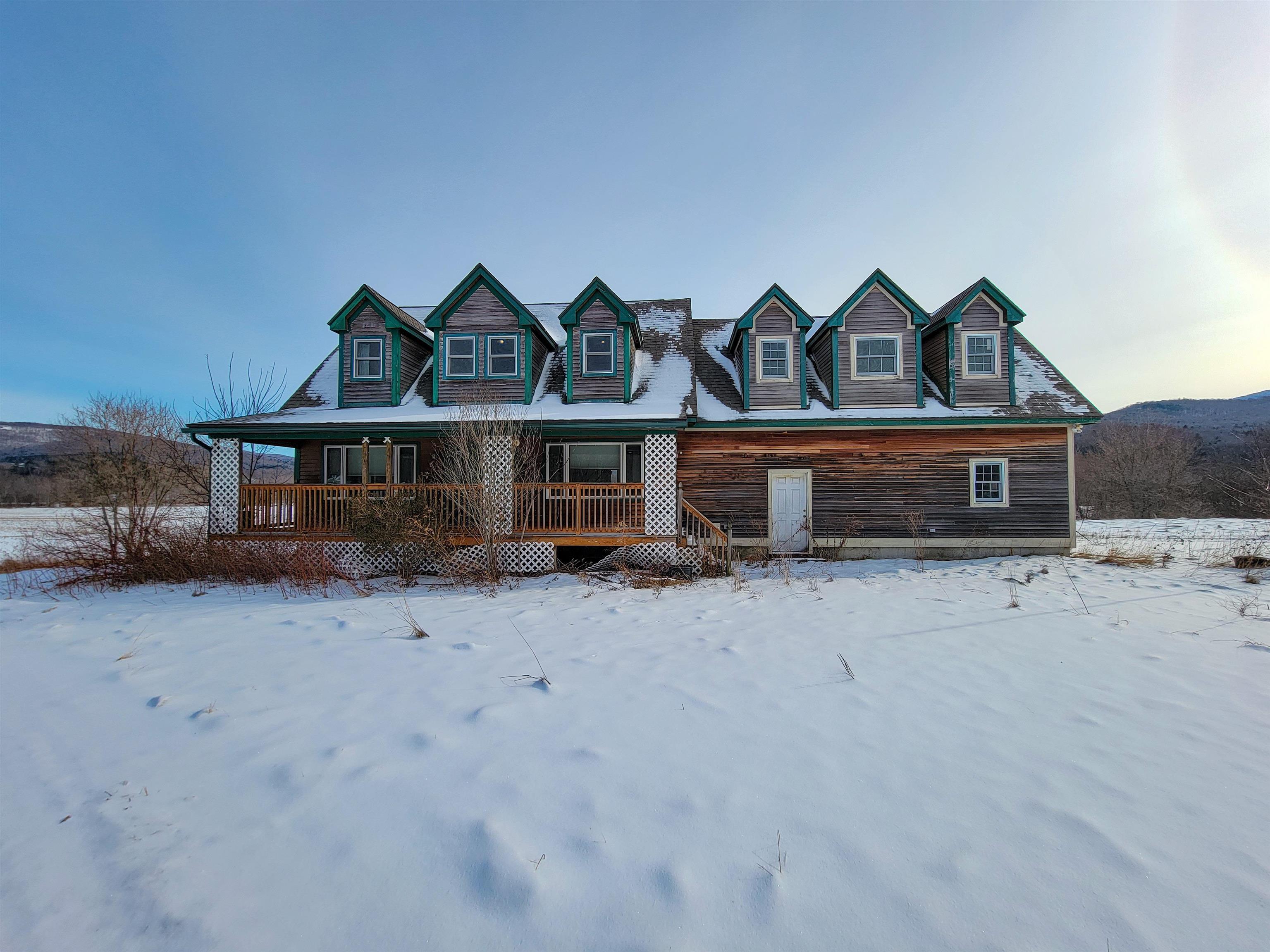 Image 2: Expansive Cape with Front Porch Image 2: Expansive Cape with Front Porch
