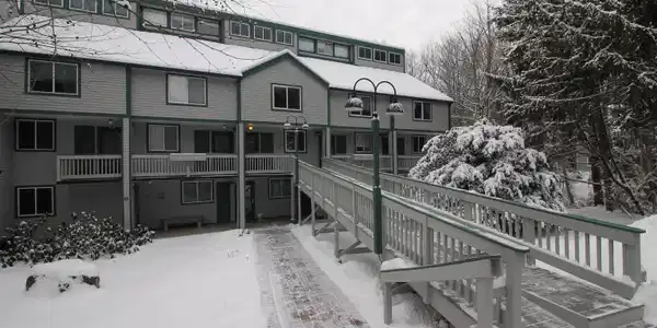 8 Emerson Way