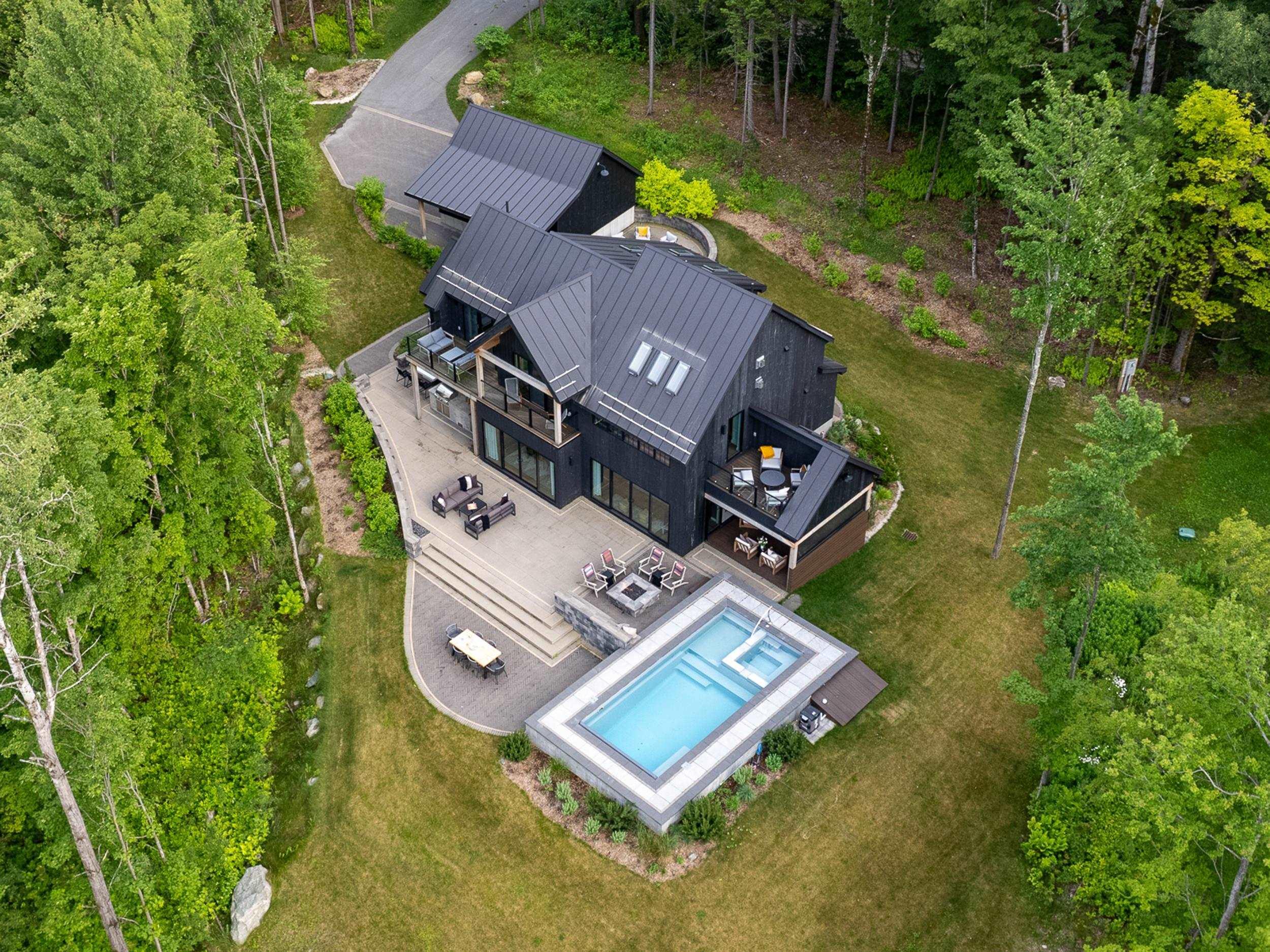 Image 3: Meticulous Landscaping