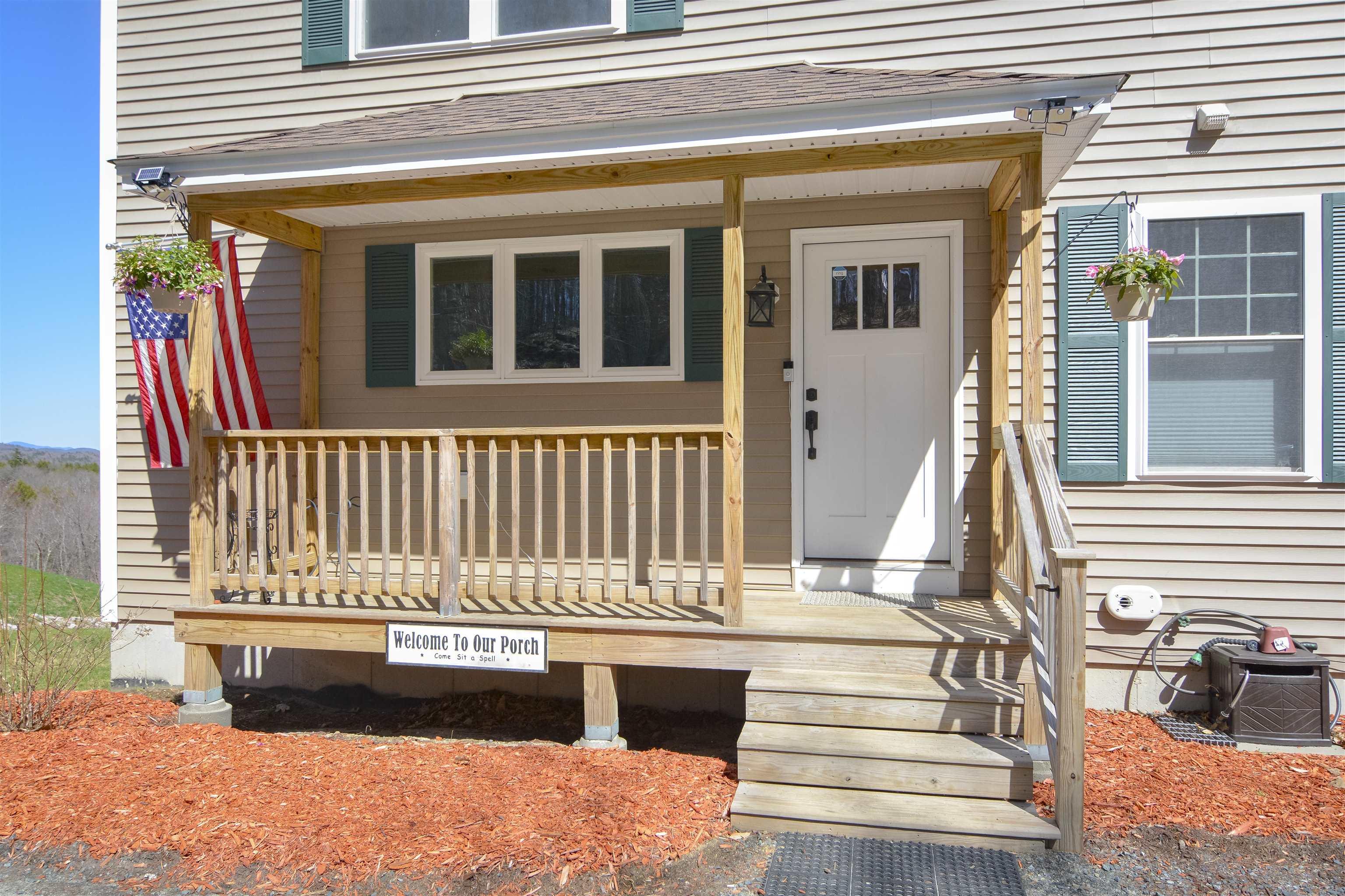 Image 3: Welcome to 911 Valley Road