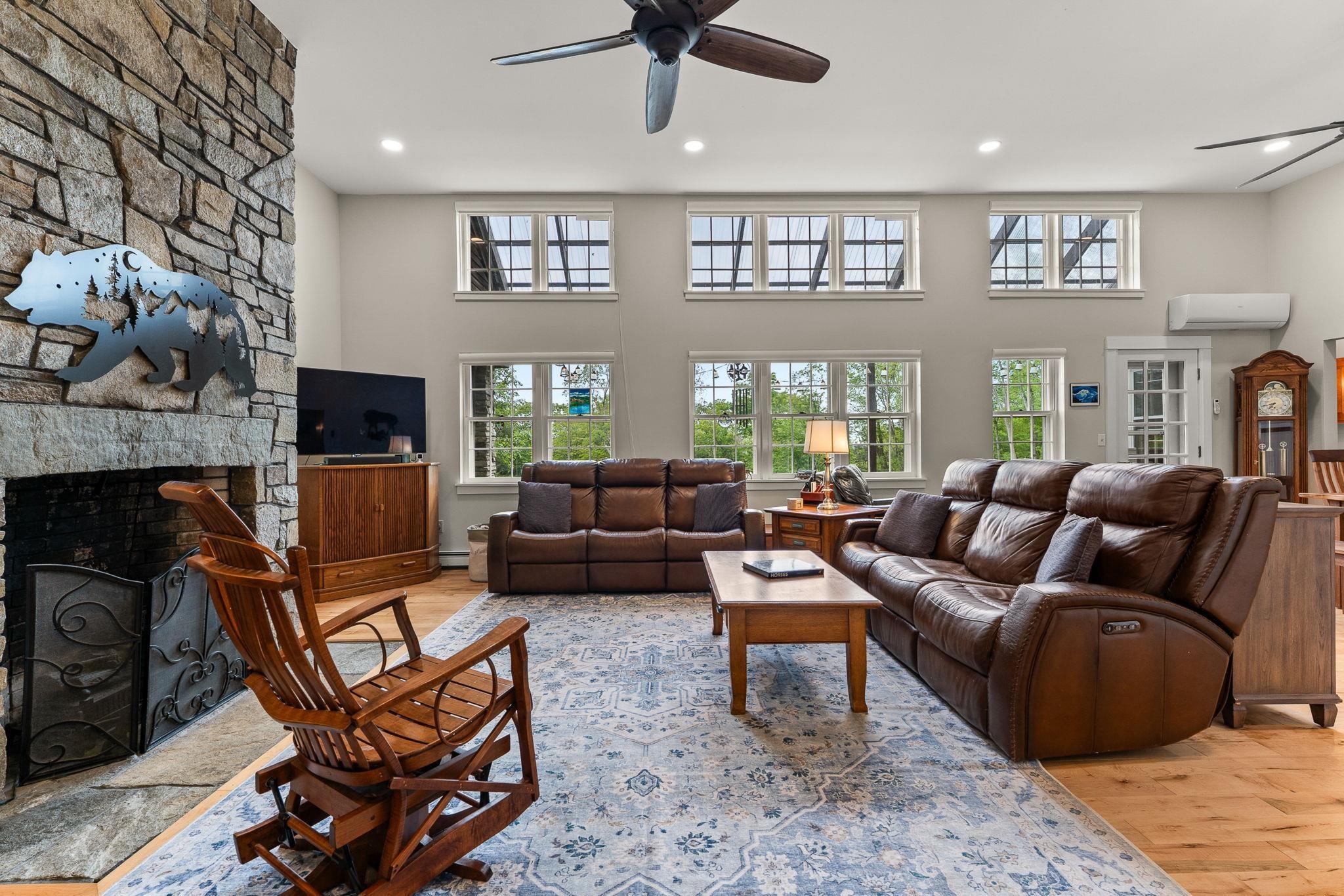 Image 3: Spectacular Great Room! Image 3: Spectacular Great Room!