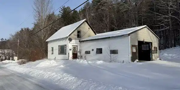 11 Thompson Road