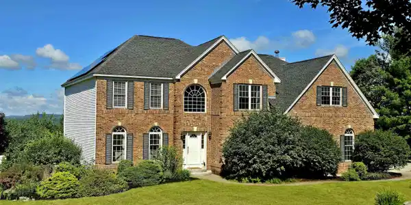 115 Roosevelt Road