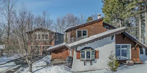 37 Pioneer Road