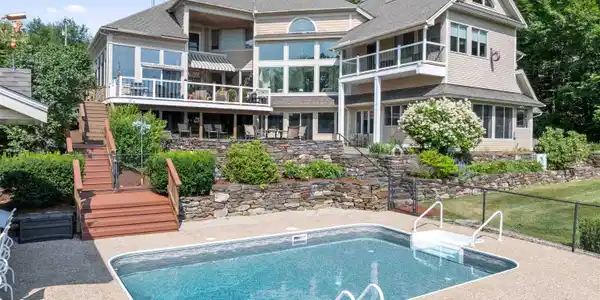 56 Tracy Way