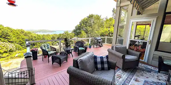 Image 4: Freshly stained deck! Image 4: Freshly stained deck!