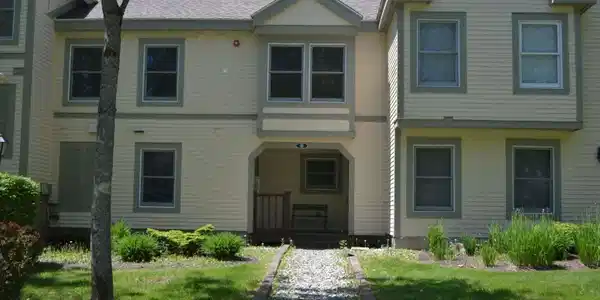 4B Newfane Circle