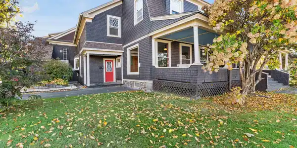 30 Pleasant Street