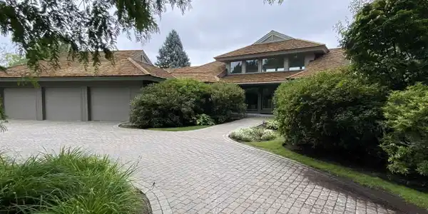 24 Tennis Lane