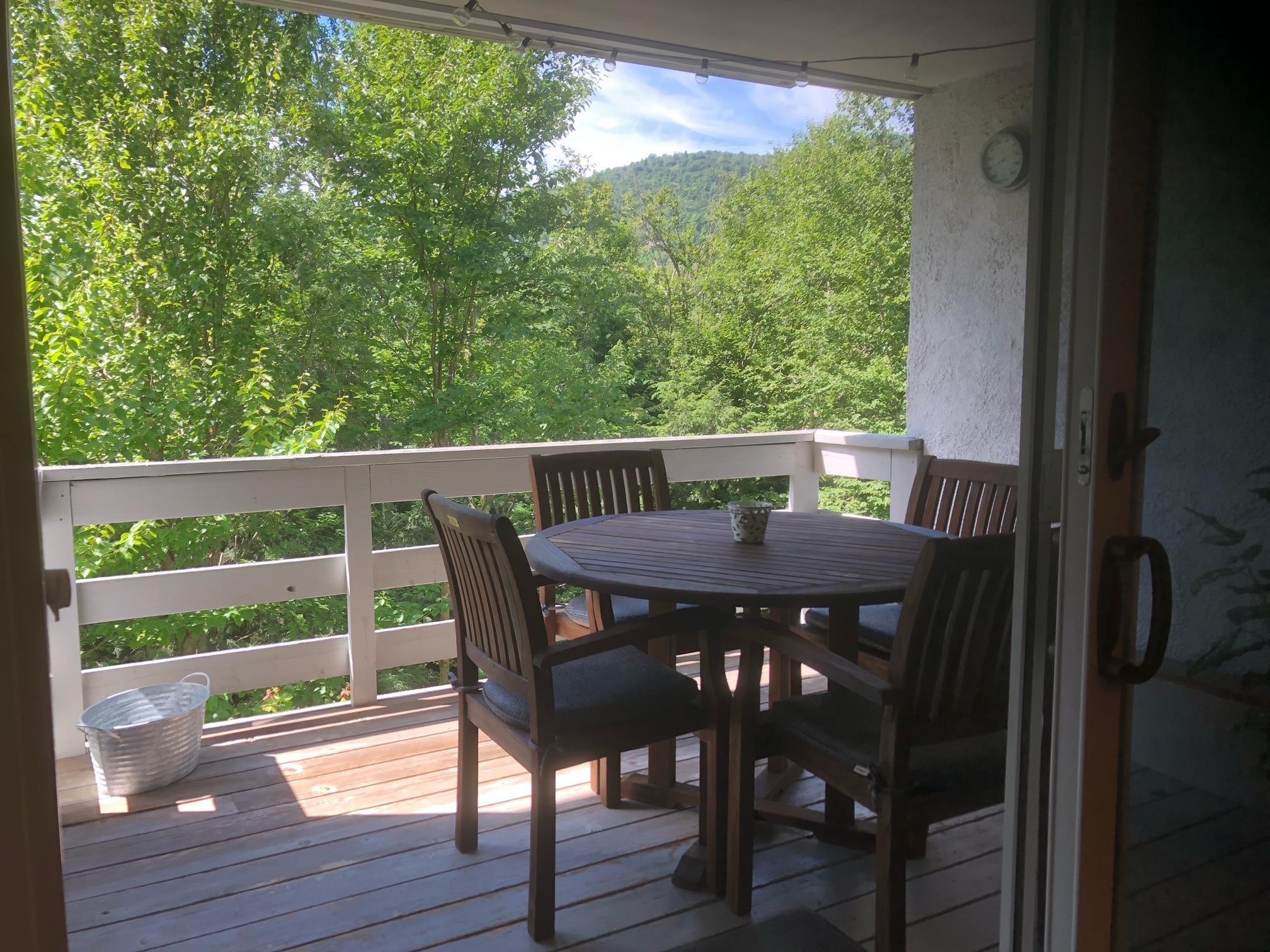Image 3: Covered deck Image 3: Covered deck