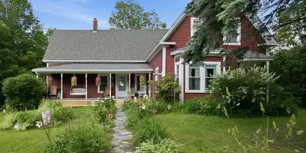 557 Old East Road