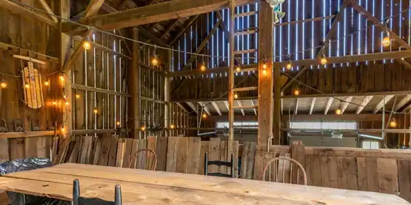 Image 4: Rustic barn or future ADU