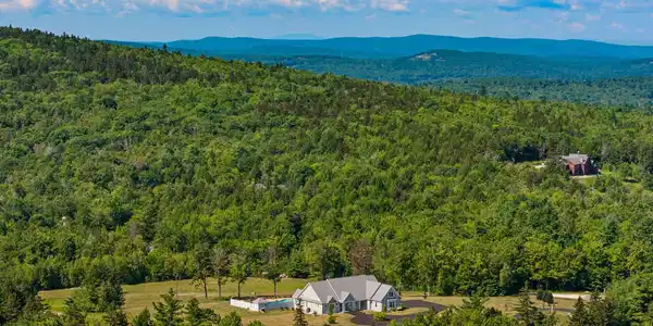 125 Summit Road
