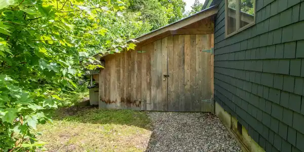 Image 4: Shed Storage