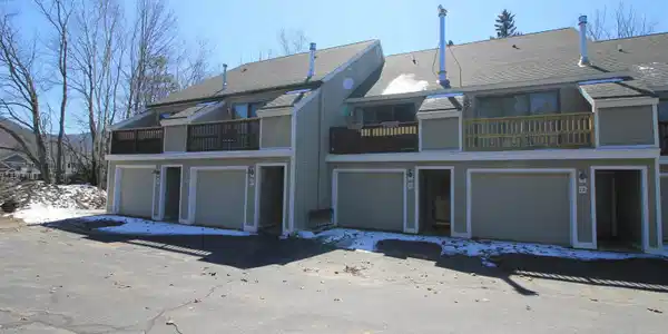 14 Tripyramid Way