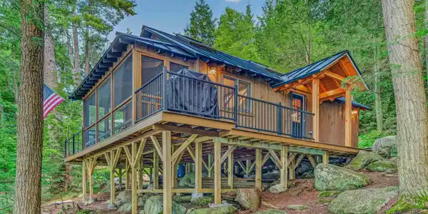 16 Hemlock Way