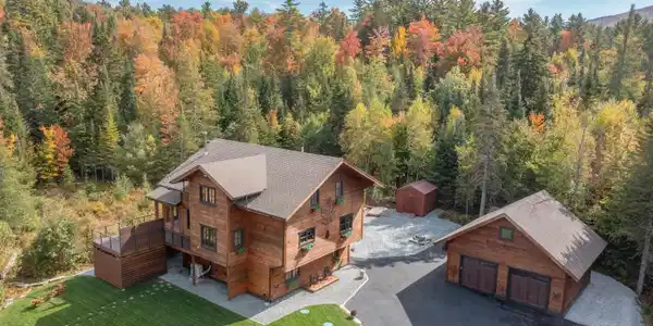 Image 2: Beautiful property