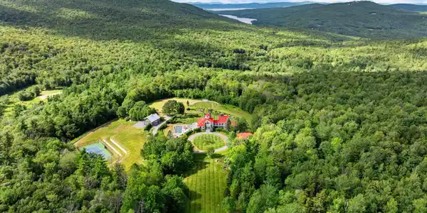 306 Mountain Road