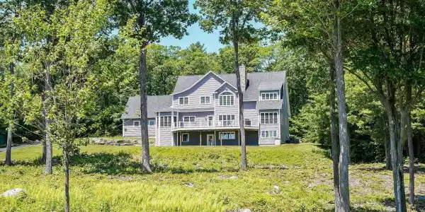 165 Ambrose Way