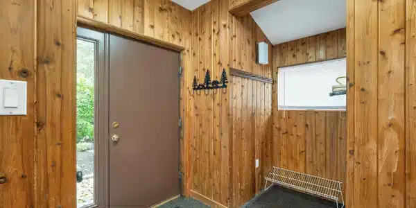 Image 4: Mudroom Entrance