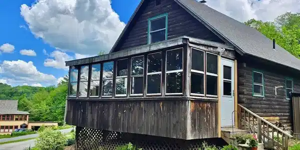51 Pleasant Street