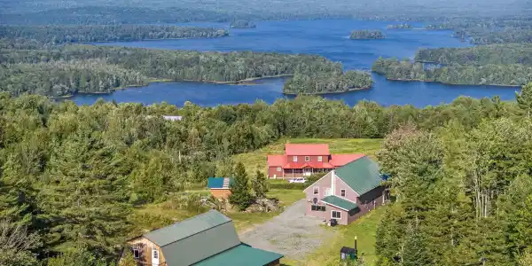 107 Lakeview Drive