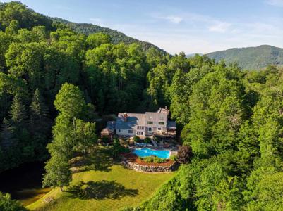 838 Cricket Hill Road