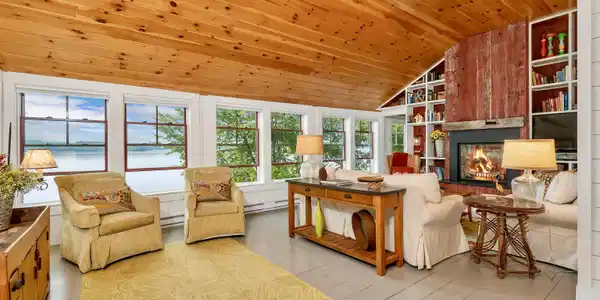 73 Governors Shore Road