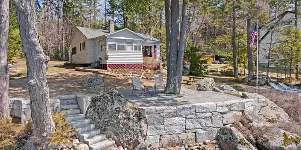 79 Eastman Shore Road S.