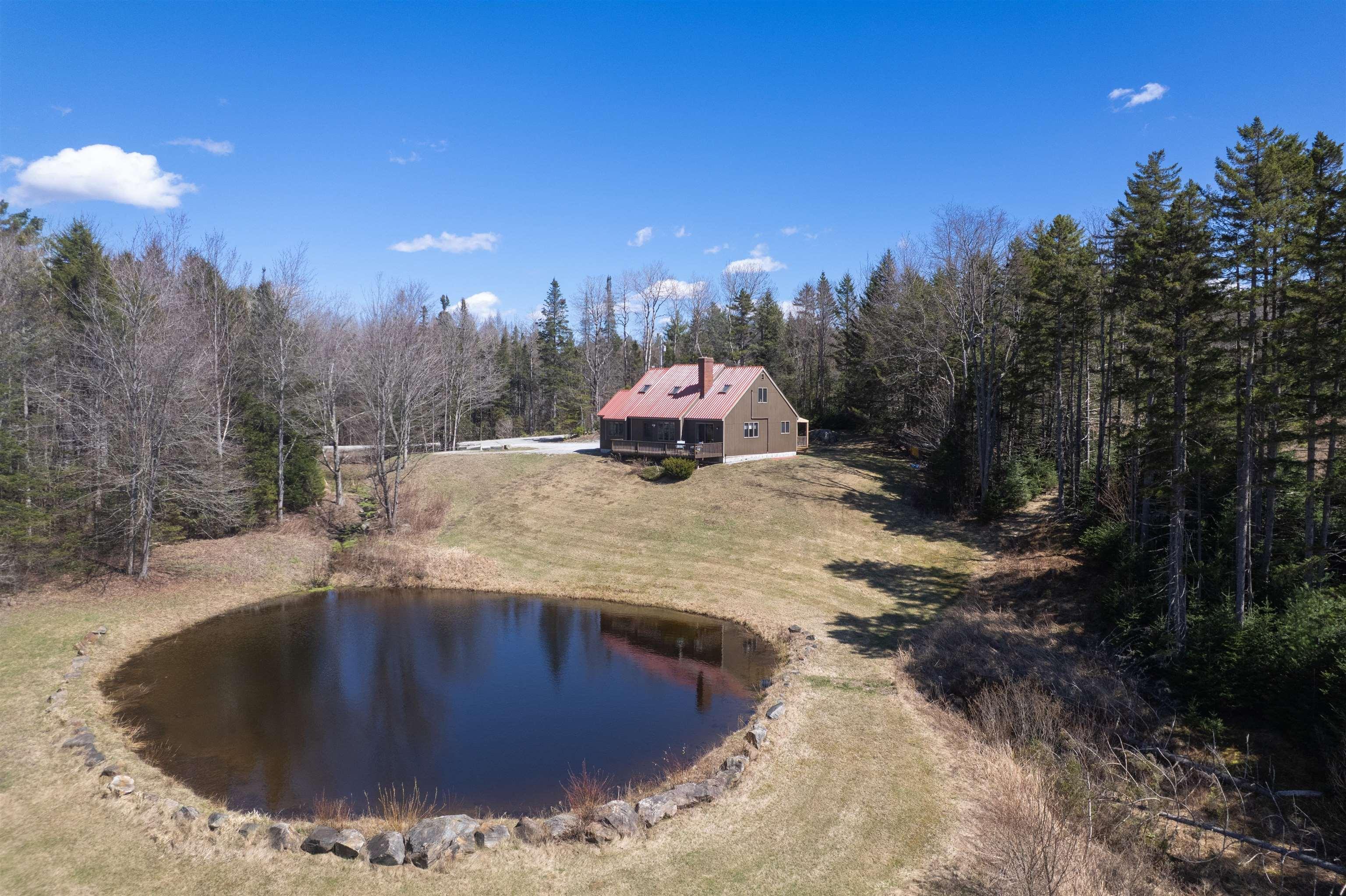 Image 2: Refreshing Swimming Pond Image 2: Refreshing Swimming Pond