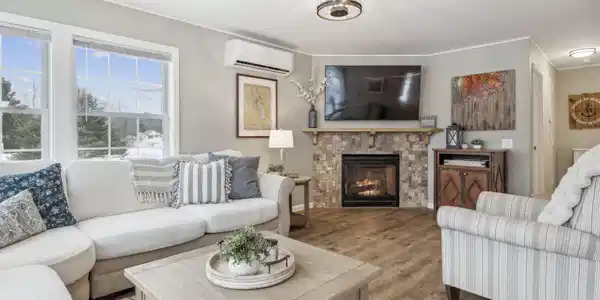 43 Pleasant Street